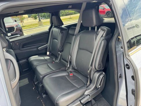 Used 2024 Honda Odyssey Sport image 10