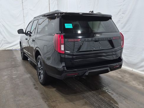 Used 2025 Ford Expedition Max Platinum w/ Stealth Performance Package image 7