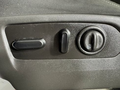 Used 2021 Chevrolet Silverado 1500 LT Trail Boss image 33