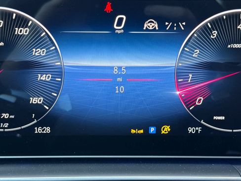 New 2026 Mercedes-Benz GLS 580 4MATIC image 25