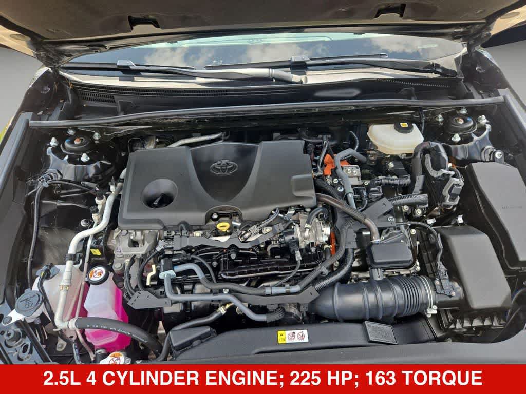 Used 2025 Toyota Camry SE FWD image 14