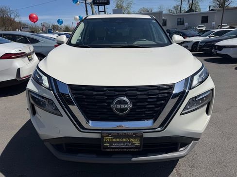 Used 2023 Nissan Rogue SV image 9