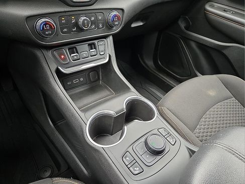 Used 2021 GMC Terrain SLE w/ Driver Convenience Package AWD/4WD image 25