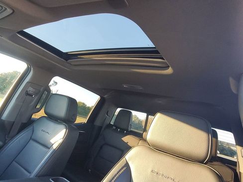 Used 2023 GMC Sierra 1500 Denali w/ Denali Reserve Package image 30