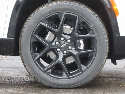 New 2026 Chevrolet Traverse RS w/ LPO, Floor Liner Package image 17