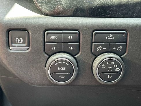 Used 2024 Chevrolet Silverado 1500 LT Trail Boss w/ Protection Package image 26