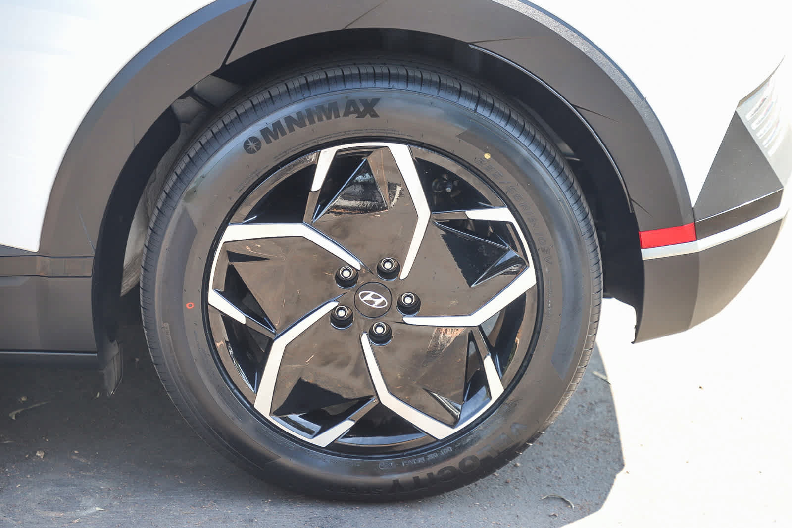 Used 2024 Hyundai Ioniq 5 SEL RWD image 12