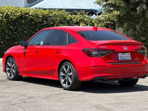 Certified 2025 Honda Civic Sport Touring image 6