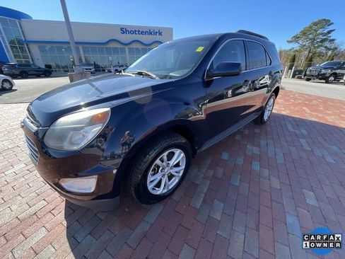 Used 2017 Chevrolet Equinox LT w/ Convenience Package image 27