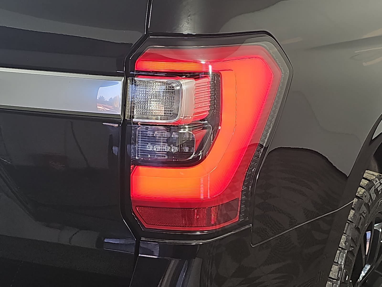 Used 2019 Ford Expedition Platinum AWD/4WD image 31