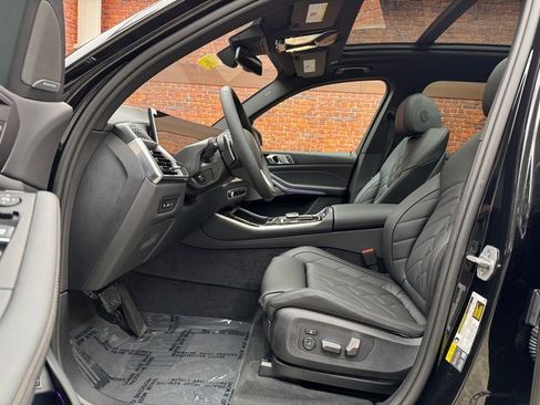 Used 2025 BMW X5 xDrive50e w/ Premium Package image 22