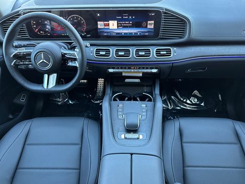 New 2026 Mercedes-Benz GLS 450 4MATIC image 11