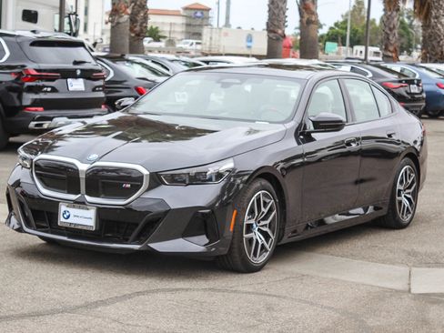 Used 2025 BMW i5 M60 image 3