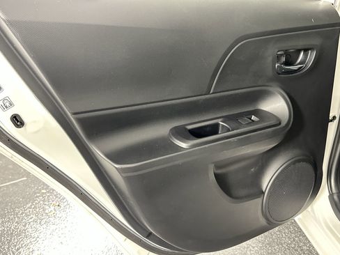 Used 2016 Toyota Prius C Two image 33