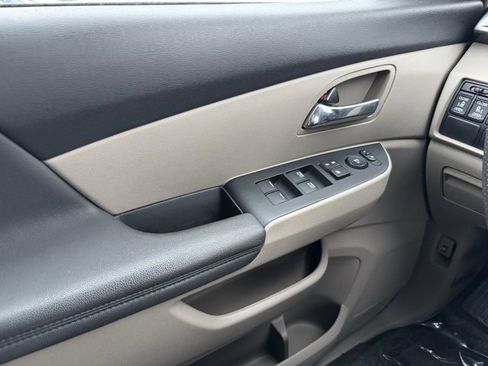 Used 2014 Honda Odyssey EX image 28