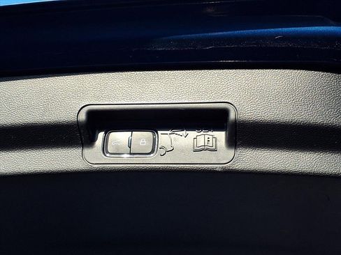 Used 2021 Ford Explorer Limited w/ Equipment Group 301A image 24