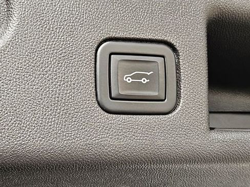 Used 2022 Chevrolet Equinox LT image 30