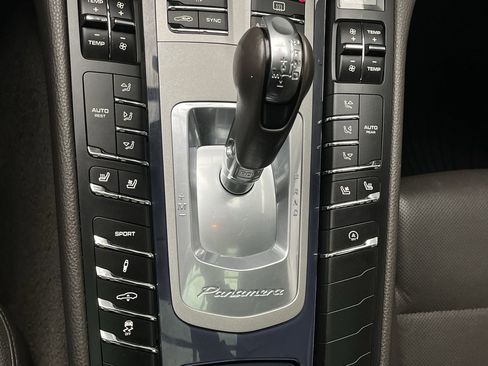 Used 2016 Porsche Panamera 4 Edition image 24