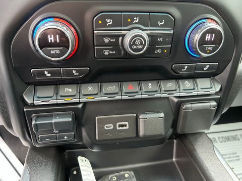 Used 2021 Chevrolet Silverado 1500 LT Trail Boss w/ Convenience Package II AWD/4WD image 39