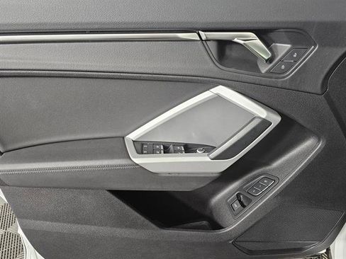 Used 2023 Audi Q3 2.0T Premium image 37