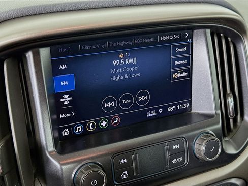 Used 2020 Chevrolet Colorado Z71 image 16