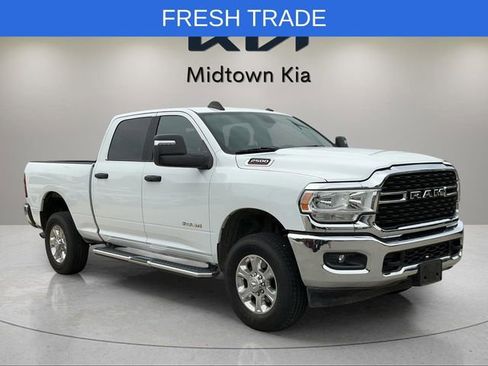 Used 2024 RAM 2500 Big Horn AWD/4WD image 30