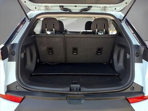 Used 2022 Chevrolet Bolt EUV LT w/ Comfort Package image 14