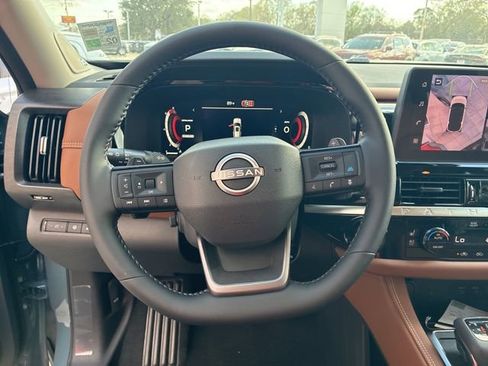 New 2026 Nissan Pathfinder Platinum w/ Cargo Package FWD image 11