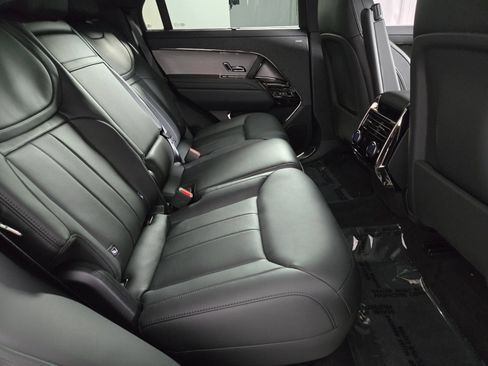 New 2026 Land Rover Range Rover Sport Dynamic SE AWD/4WD image 18