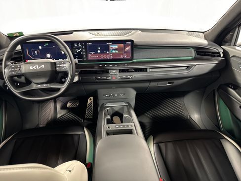 Certified 2024 Kia EV9 GT-Line AWD/4WD image 4