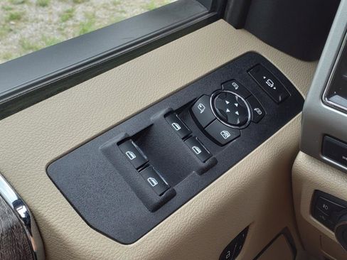 Used 2019 Ford F350 Lariat w/ Lariat Value Package image 10