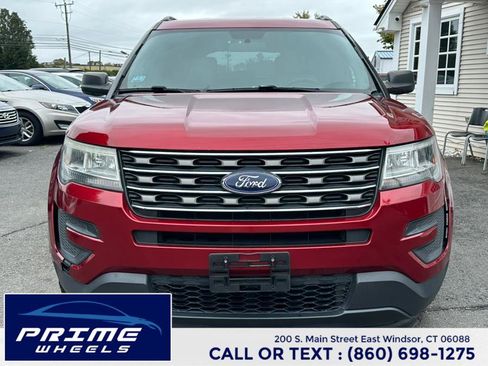 Used 2017 Ford Explorer FWD image 2