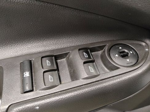 Used 2018 Ford Escape SE w/ SE Sport Appearance Package image 27