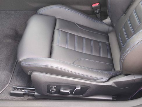 Used 2026 BMW M2 RWD image 19