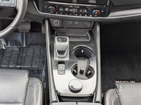 Used 2023 Nissan Rogue Platinum w/ Platinum Premium Package image 20