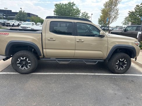 Used 2020 Toyota Tacoma TRD Off-Road AWD/4WD image 2