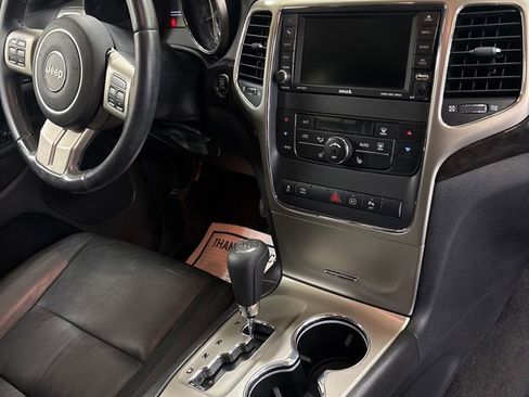 Used 2012 Jeep Grand Cherokee Laredo AWD/4WD image 26