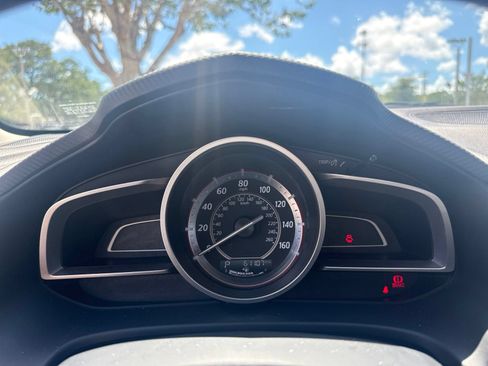 Used 2015 MAZDA MAZDA3 i SV FWD image 7