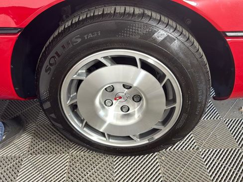 Used 1986 Chevrolet Corvette CONVERTIBLE image 11