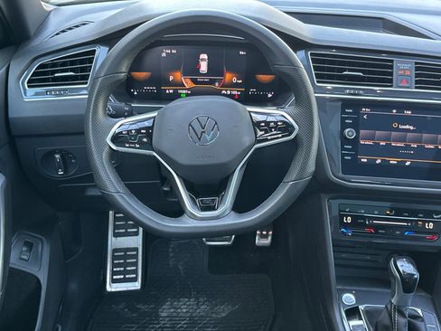 Certified 2024 Volkswagen Tiguan SE R-Line image 14