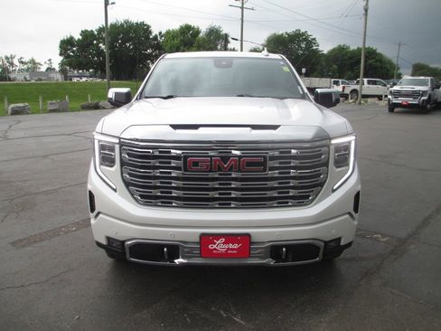 Used 2022 GMC Sierra 1500 Denali AWD/4WD image 13