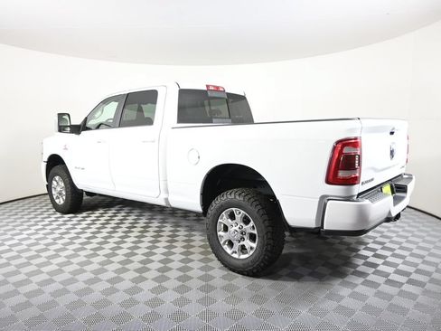 Used 2024 RAM 2500 Laramie AWD/4WD image 4