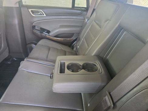 Used 2016 GMC Yukon Denali w/ Enhanced Security Package RWD image 33