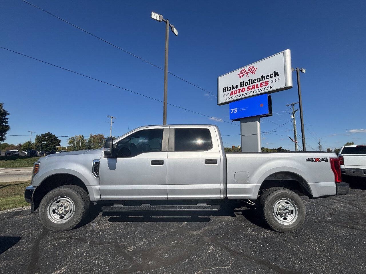 Used 2018 Ford F250 XL w/ Power Equipment Group AWD/4WD image 1