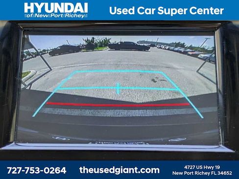 Used 2018 Toyota Camry LE FWD image 21