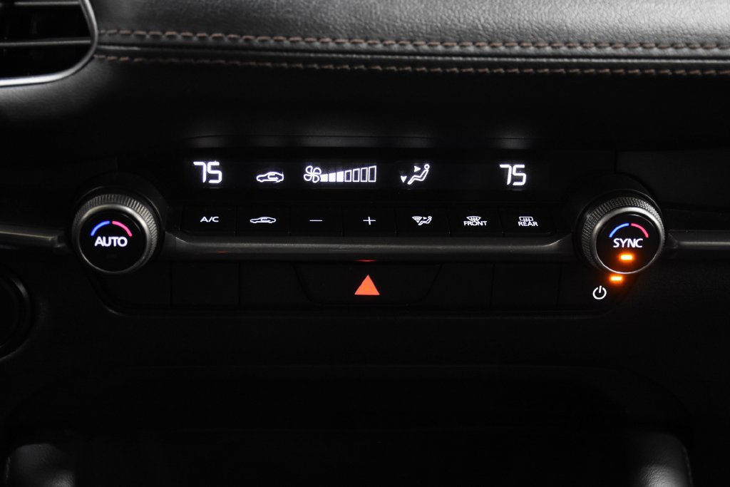 Used 2024 MAZDA MAZDA3 s FWD image 20