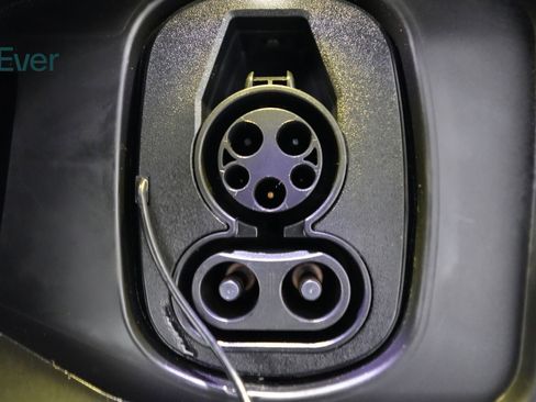 Used 2025 Chevrolet Equinox EV RS FWD image 10