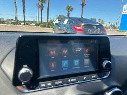 Used 2024 Nissan Sentra S FWD image 6