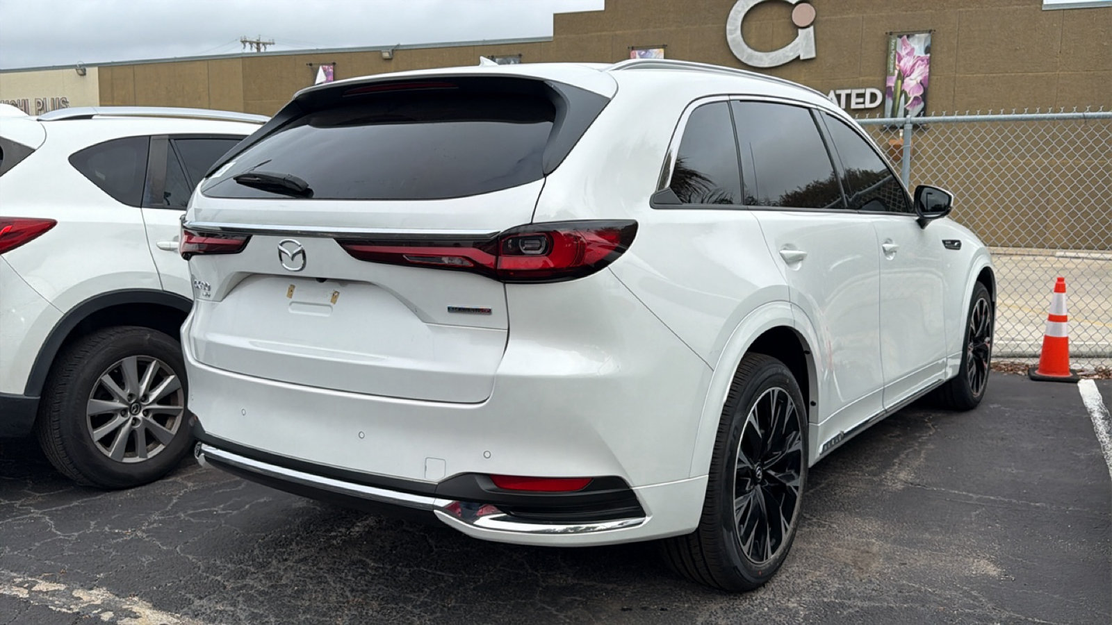 Used 2025 MAZDA CX-90 3.3 Turbo S w/ Premium Package AWD/4WD image 12