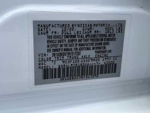 Used 2022 Nissan Sentra SR w/ Lighting Package FWD image 24